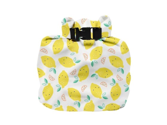 23001_nepropustna-taska-na-pouzite-plenky-nebo-plavky-cute-fruit--s-citony--zluta